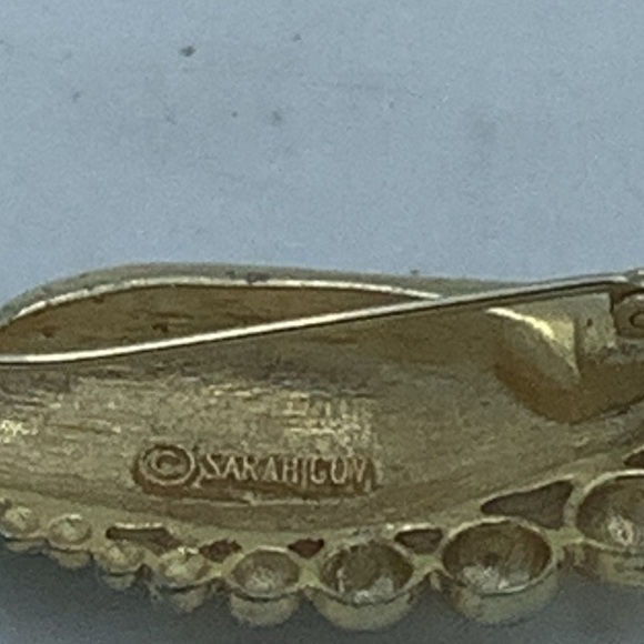 Sarah Coventry Gold and White Sea Shell Brooch - Picture 10 of 10